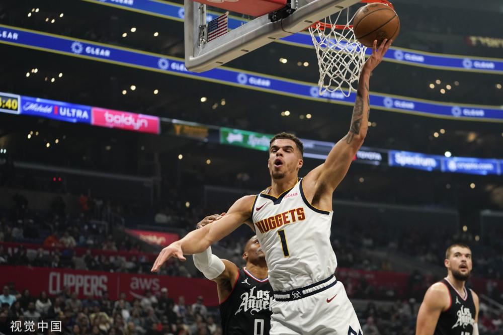 郑钦文也提 郑钦文也提