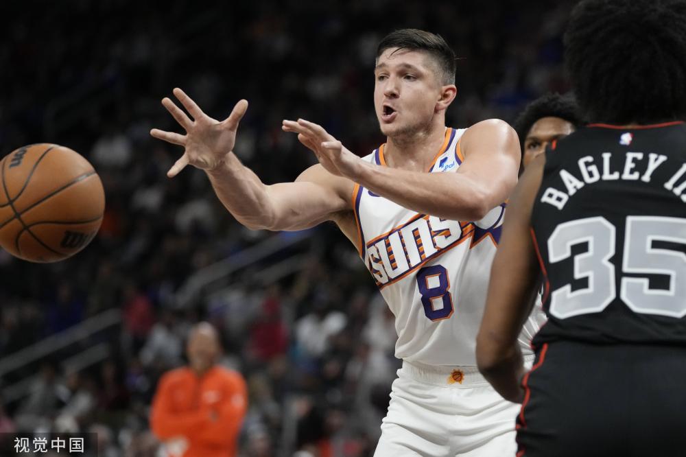 在俱乐部拿 在俱乐部拿